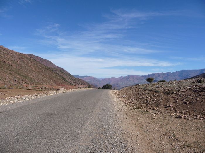 den Bergen entgegen - Wanderstartpunkt
